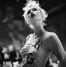 Соски Пэрис Хилтон в фотосессии Патрика Фрейзера фото #6