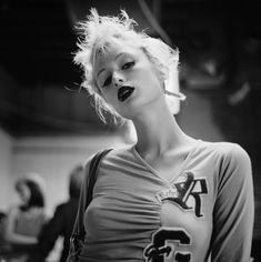 Соски Пэрис Хилтон в фотосессии Патрика Фрейзера фото #7