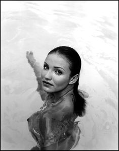 Голая грудь Камерон Диаз в журнале Loaded фото #3