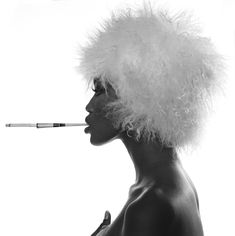 Голая грудь Наоми Кэмпбелл в фотосессии Мишеля Комте фото #2