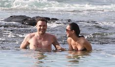 Стройная красотка Меган Фокс отдыхает на плаже в Гавайях фото #2