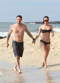 Стройная красотка Меган Фокс отдыхает на плаже в Гавайях фото #9