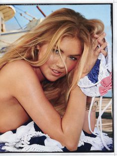 Кейт Аптон в разных купальниках для журнала Sports Illustrated фото #10