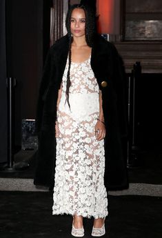 Зои Кравиц без бюстгальтера на 95-й годовщине Vogue фото #8