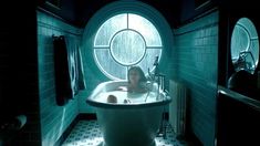 Секси Морена Баккарин в сериале «Готэм» фото #1