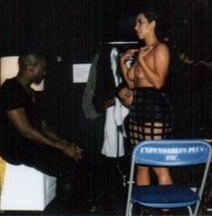 Обнаженная Ким Кардашьян на фото со съемок для модных домов и журналов фото #2