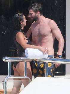 Мокрая Нина Добрев на яхте во Франции фото #5