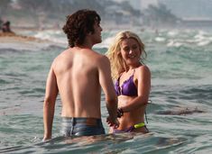 Секси Джулианна Хаф в бикини на съемках в Майами фото #10