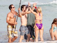 Секси Джулианна Хаф в бикини на съемках в Майами фото #32