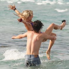 Секси Джулианна Хаф в бикини на съемках в Майами фото #58