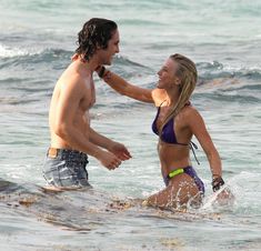 Секси Джулианна Хаф в бикини на съемках в Майами фото #63