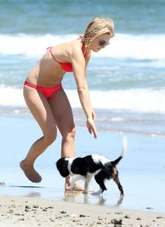 Горячая Джулианна Хаф на пляже в Северной Каролине фото #25