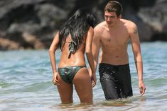 Сексуальная Николь Шерзингер на пляже в Гавайях фото #2