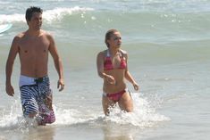 Хайден Панеттьери отдыхает на пляже фото #4