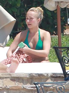 Хайден Панеттьери на пляже Кабо-Сан-Лукас фото #11