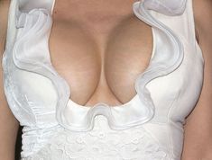 Сочные сиськи Сальмы Хайек на премии Evening Standard Theatre фото #3