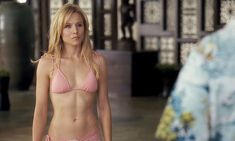 Секс кадры с Кристен Белл в фильме «В пролете»