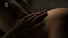 Интимные сцены с Дженнифер Коннелли в фильме «Дом из песка и тумана» фото #9