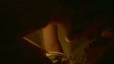 Голая сиська Дженнифер Коннелли в фильме «В воздухе» фото #4