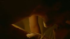 Голая сиська Дженнифер Коннелли в фильме «В воздухе» фото #5