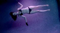 Сексуальная Мадлен Зима в фильме «Соседки по комнате» фото #19