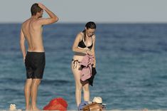 Алексис Бледел в черном бикини фото #2