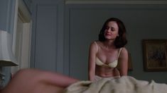 Сексуальная Алексис Бледел в сериале «Безумцы» фото #21