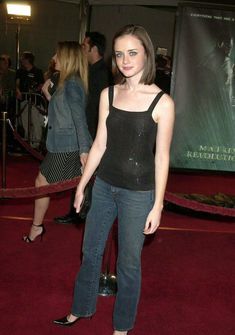 Алексис Бледел без лифчика на премьере фильма «Матрица: Революция» фото #2