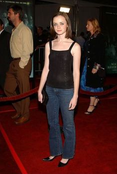 Алексис Бледел без лифчика на премьере фильма «Матрица: Революция» фото #3