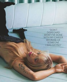 Рита Ора прикрыла грудь волосами в журнале Glamour фото #2