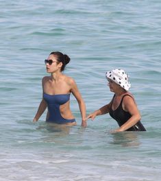 Сексуальная Ольга Куриленко на пляже Майами фото #2