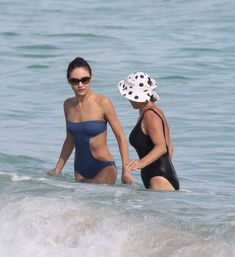 Сексуальная Ольга Куриленко на пляже Майами фото #3