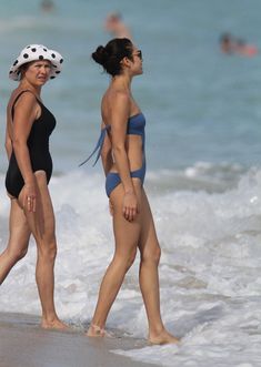 Сексуальная Ольга Куриленко на пляже Майами фото #11