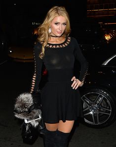 Бесстыжая Пэрис Хилтон без лифчика в Лондоне фото #9