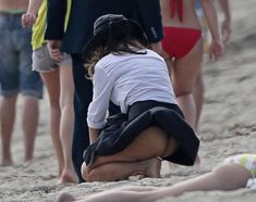 Сальма Хайек засветила попку на съемках фото #3