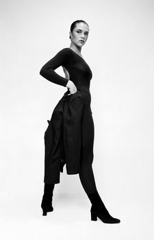 Секси Виктория Бекхэм в фотосессии Geoff Marchant фото #12