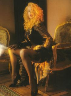 Голые сиськи Елены Кондулайнен в журнале Penthouse фото #2