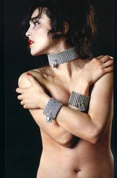 Обнаженная Сати Казанова в журнале Moulin Rouge фото #6