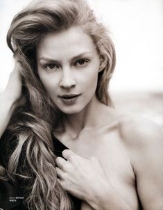 Голые сиськи Светланы Ходченковой в журнале Playboy фото #9