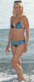 Юлия Меньшова в купальнике для журнала «Семь дней» фото #6