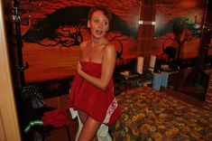 Раздетая Жанна Эппле отдыхает в SPA-салоне фото #4