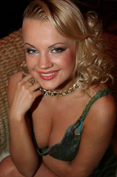 Открытое декольте Ирины Ортман фото #3