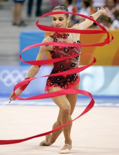 Красотка Ирина Чащина демонстрирует супер растяжку на чемпионатах фото #13