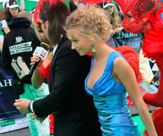 Глубокое декольте Кристины Асмус на церемонии «Муз ТВ» фото #7