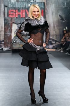 Пикантный образ Леры Кудрявцевой фото #2