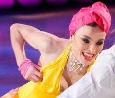 Засвет груди Надежди Грановской на съемках шоу «Лед и пламень»