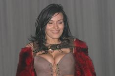 У Надежды Грановской вылез сосок на выступлении фото #5