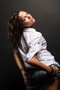 Секси Наталья Земцова в мокрой рубашке фото #6