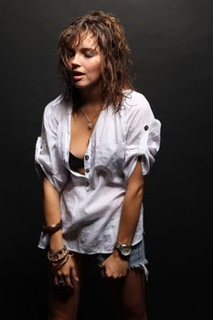 Секси Наталья Земцова в мокрой рубашке фото #10