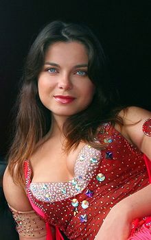 Пышный бюст Наташи Королёвой фото #3